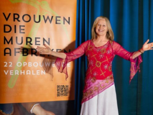 Vrouwen die muren afbreken