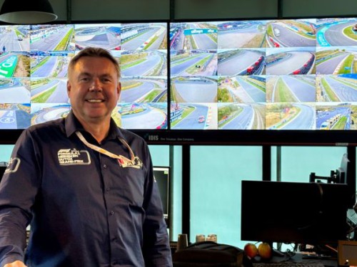 Themacaf&eacute;: de scheidsrechter van de autosport!