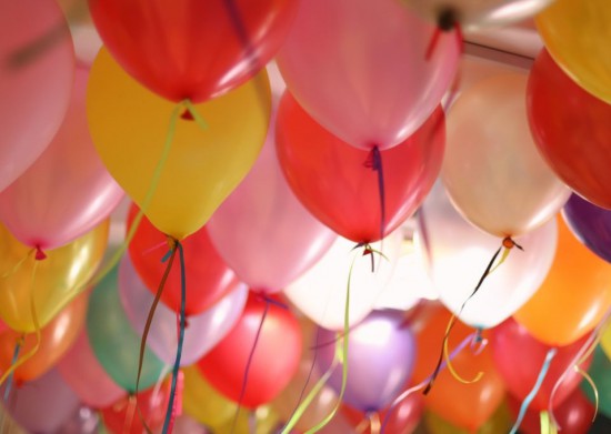 Het is feest, dus we trakteren! Het is feest, dus we trakteren!